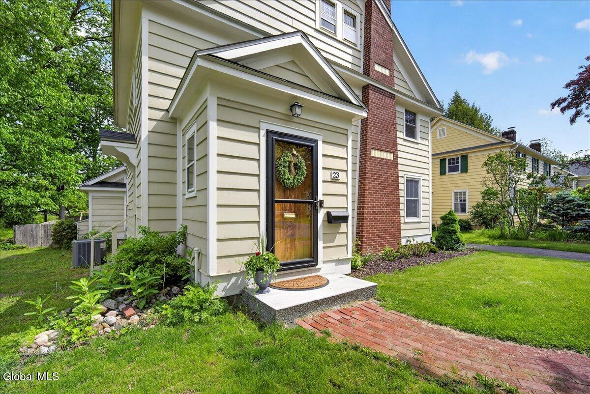23 Herber Avenue
