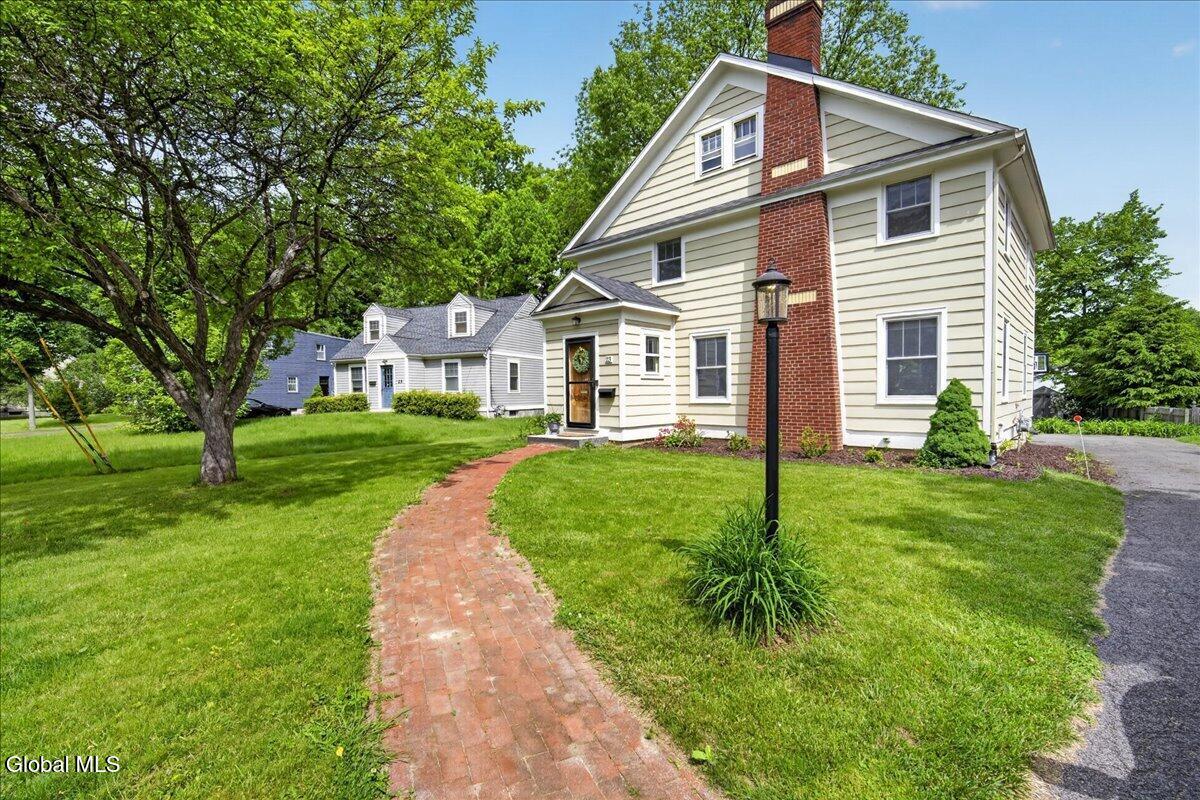 23 Herber Avenue
