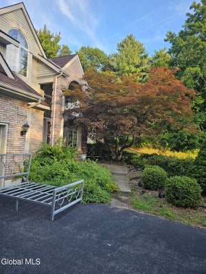 101 OLD NISKAYUNA RD, LOUDONVILLE, NY 12211 - Image e1b4dc4bbb6f2e460dc47404e71bf3fb/1730959772