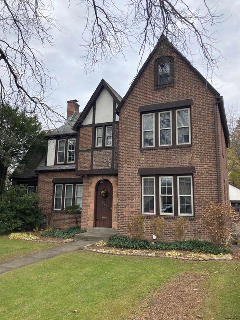 Homes For Sale - 264 Lenox Avenue<br/> Albany, NY 12208