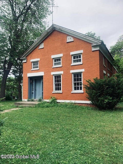 Homes For Sale - 136 Schuurman Road<br/> Rensselaer County, Castleton On Hudson, NY 12033