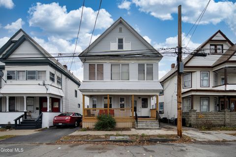 Photo of 22 Swan Street #2, Schenectady, NY 12307 (MLS # 202529684)