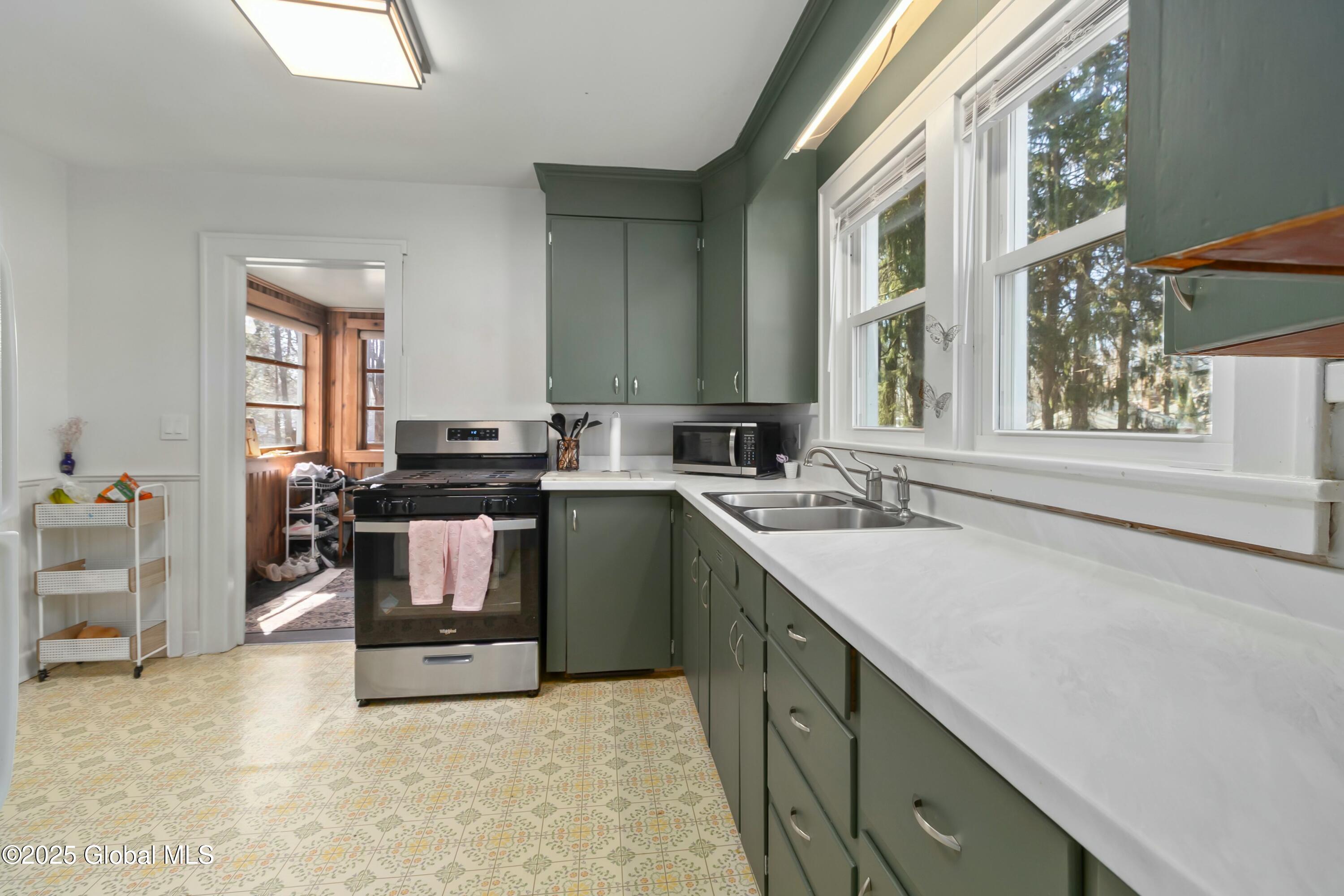 216 Consaul Road, Colonie, New York image 11