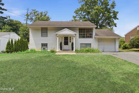 Photo of 31 Spa Drive, Saratoga Springs, NY 12866 (MLS # 202624663)