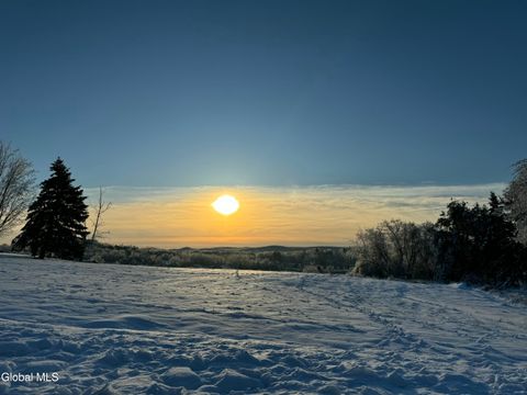 Photo of 98 Wilrose Lane, Troy, NY 12180 (MLS # 202611476)