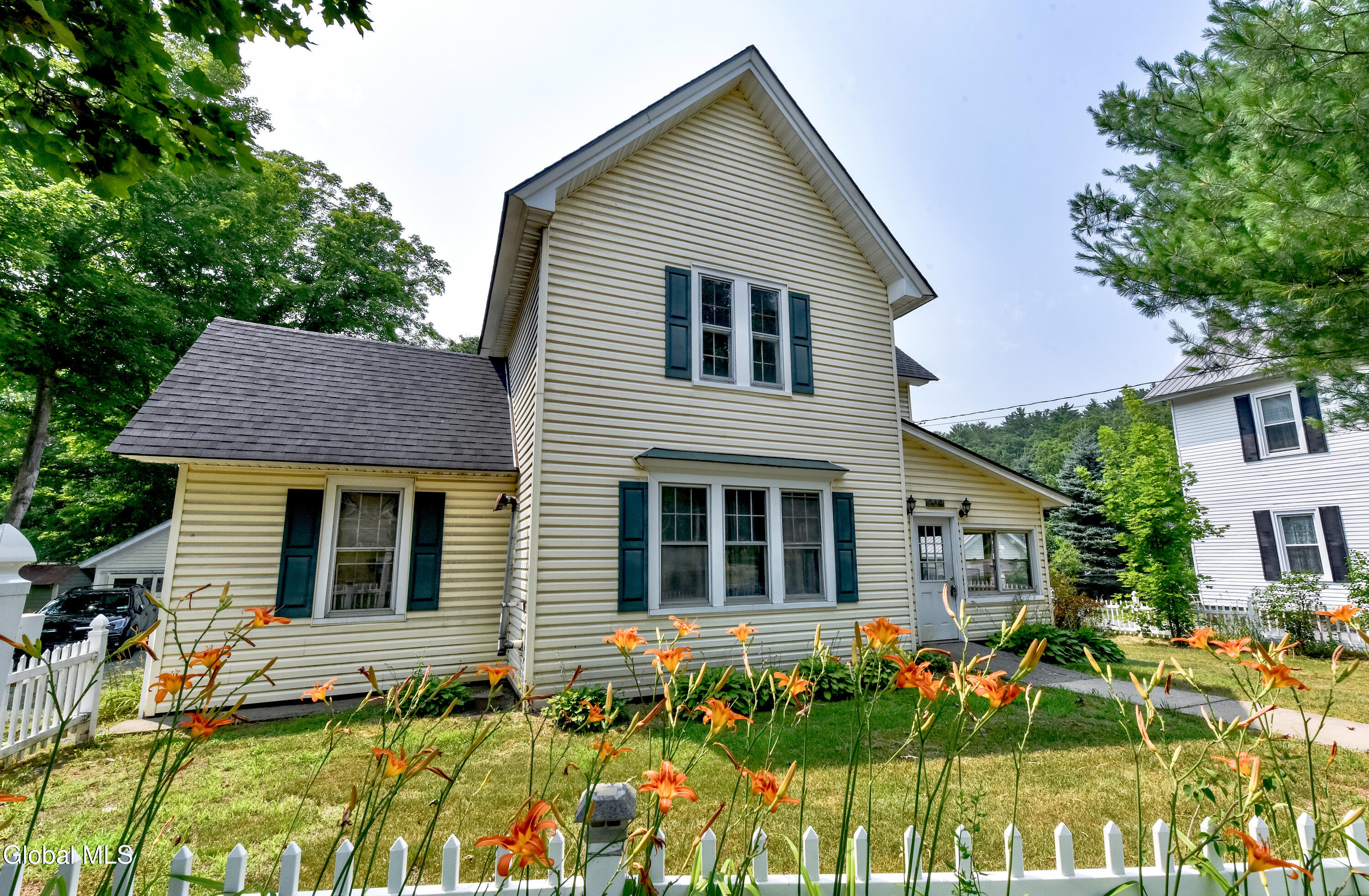 209 Lake Avenue