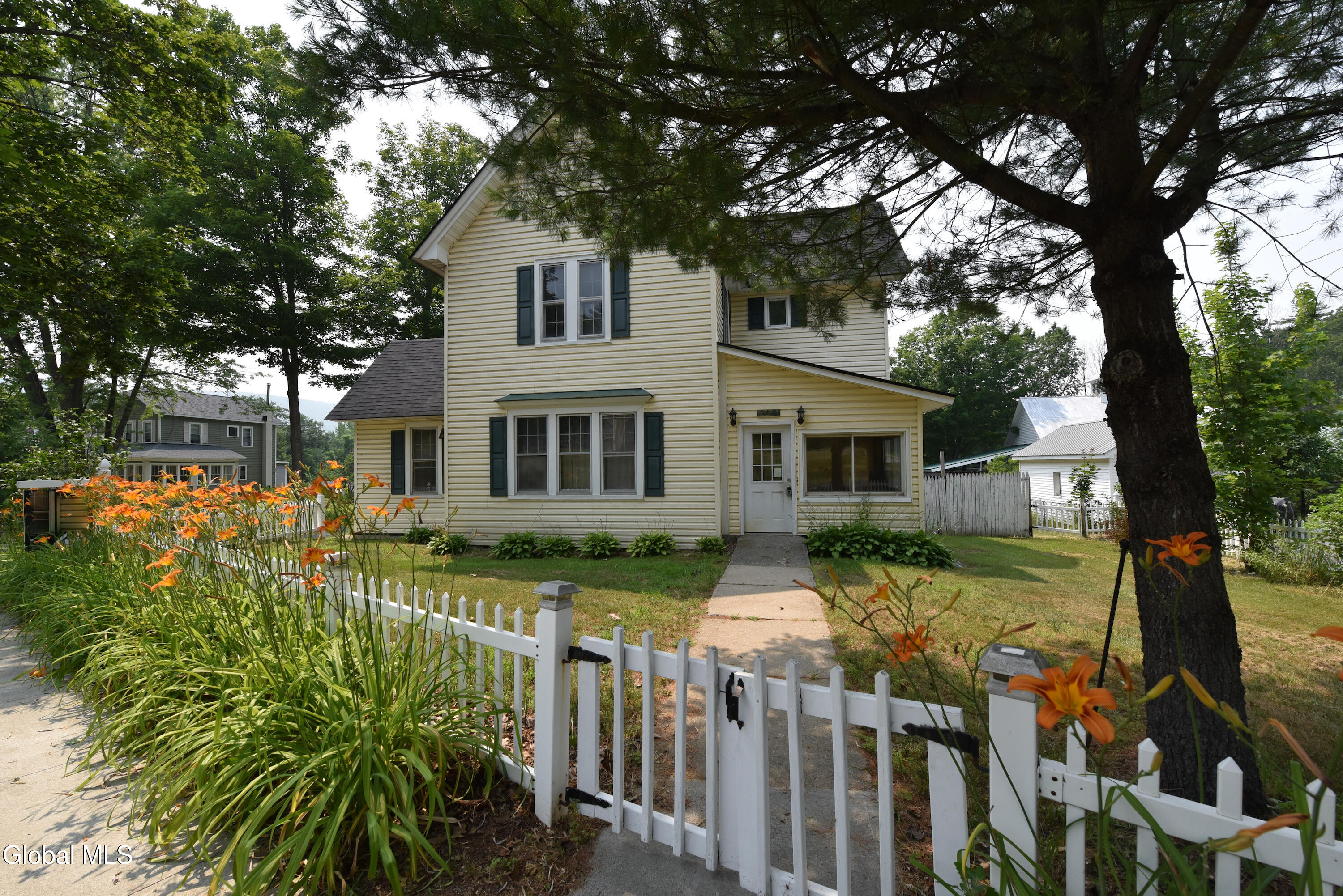 209 Lake Avenue