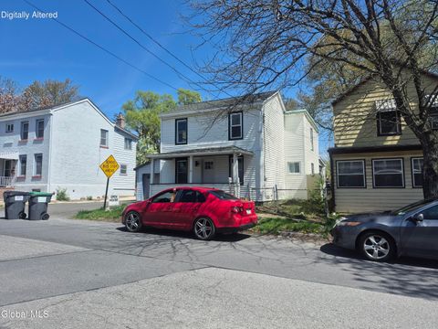 Photo of 131 W Bridge Street, Saugerties, NY 12477 (MLS # 202614834)