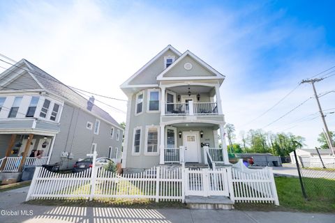 Photo of 1643 Foster Avenue, Schenectady, NY 12308 (MLS # 202617918)