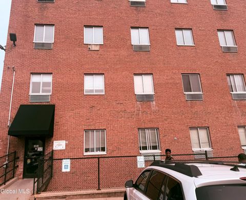 Photo of 650 Franklin Street, Schenectady, NY 12305 (MLS # 202524151)