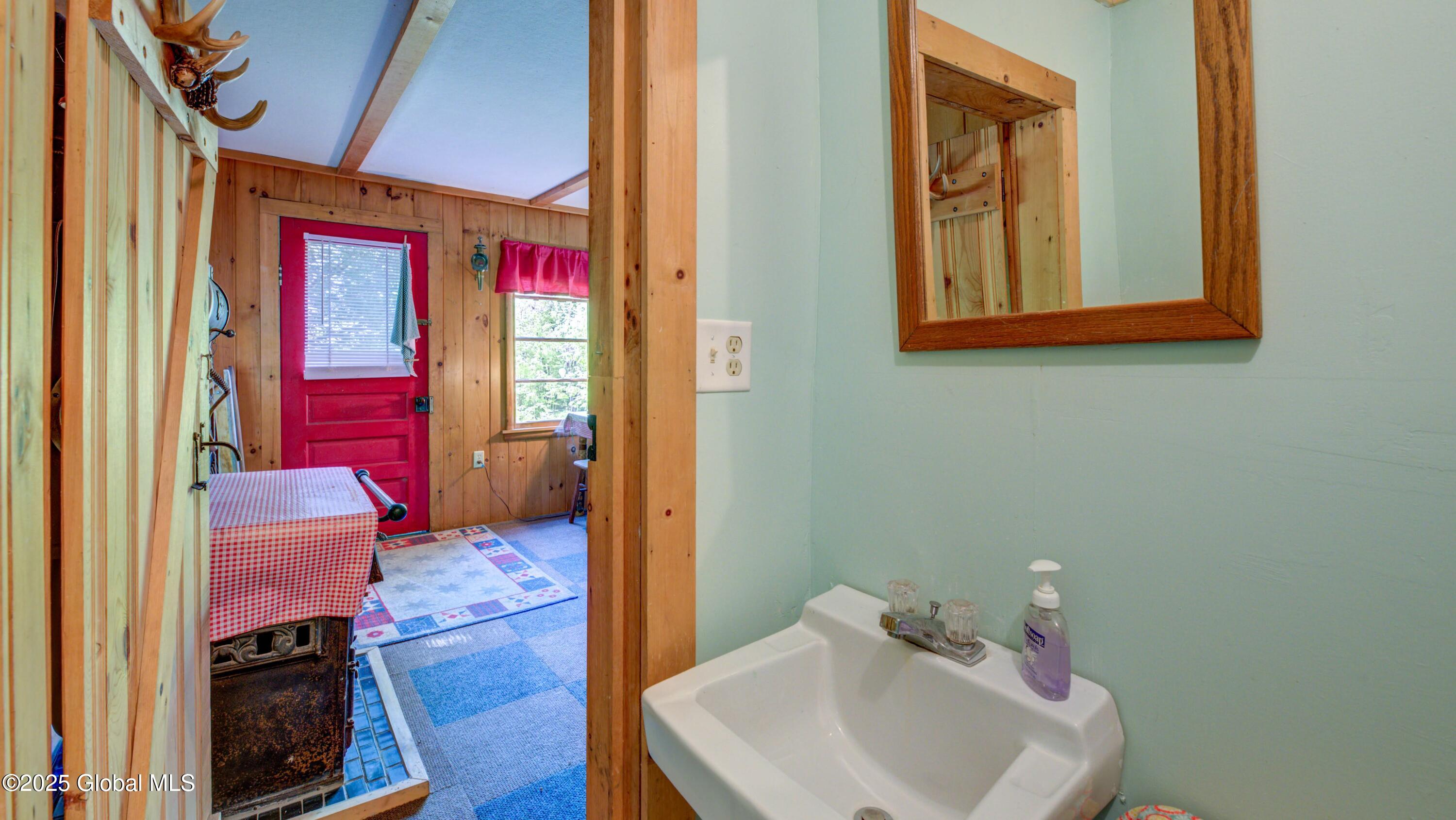 150 Old Page Hill Road, Lake Pleasant, New York image 29