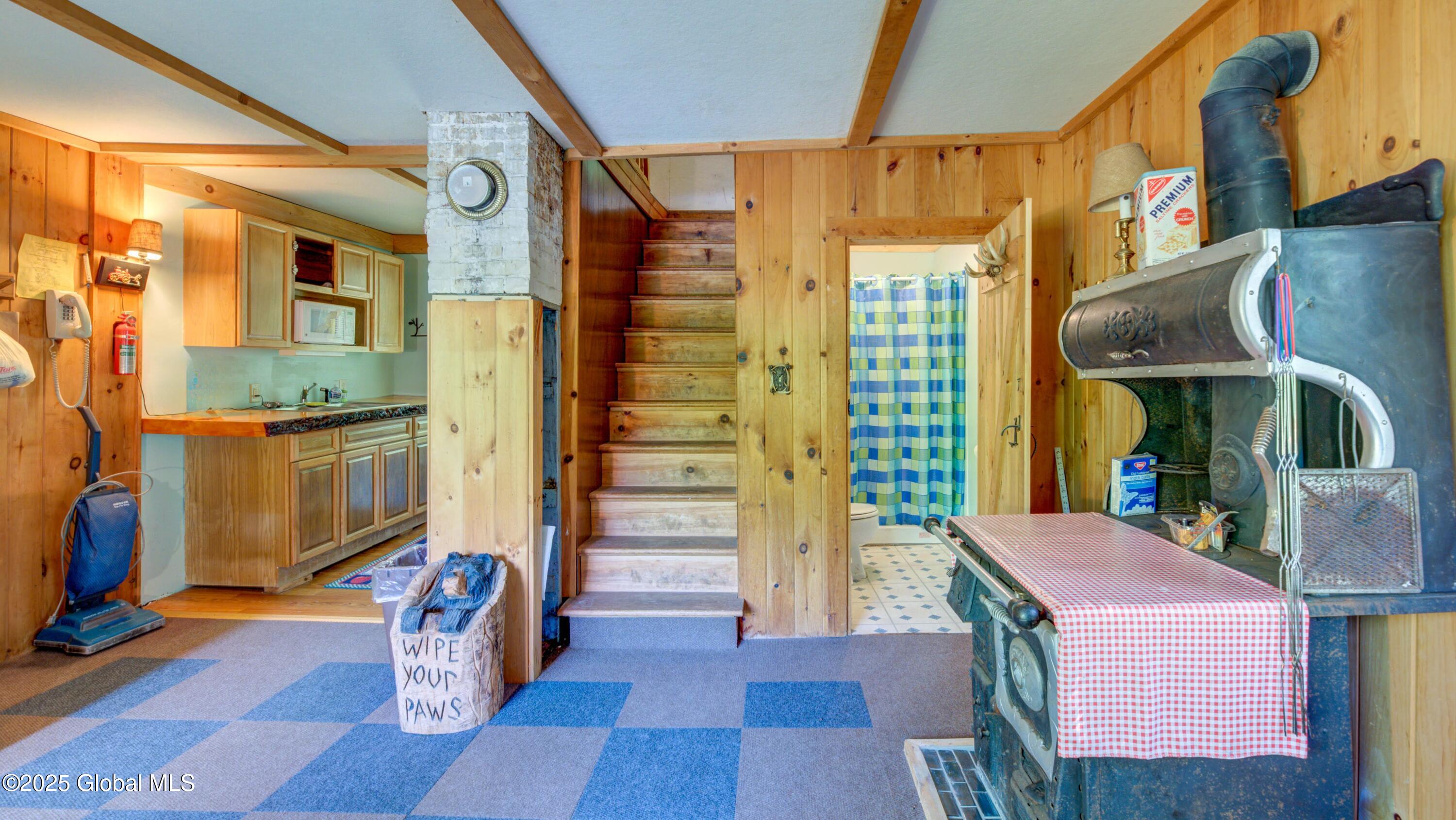 150 Old Page Hill Road, Lake Pleasant, New York image 23