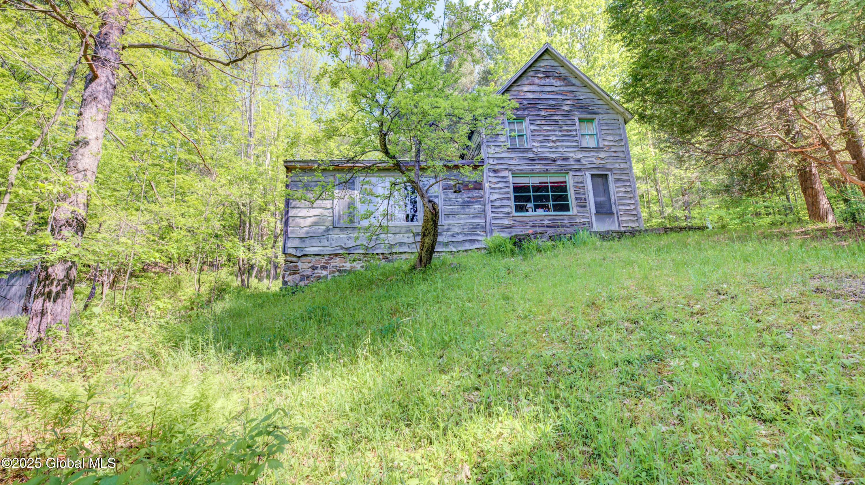 150 Old Page Hill Road, Lake Pleasant, New York image 2