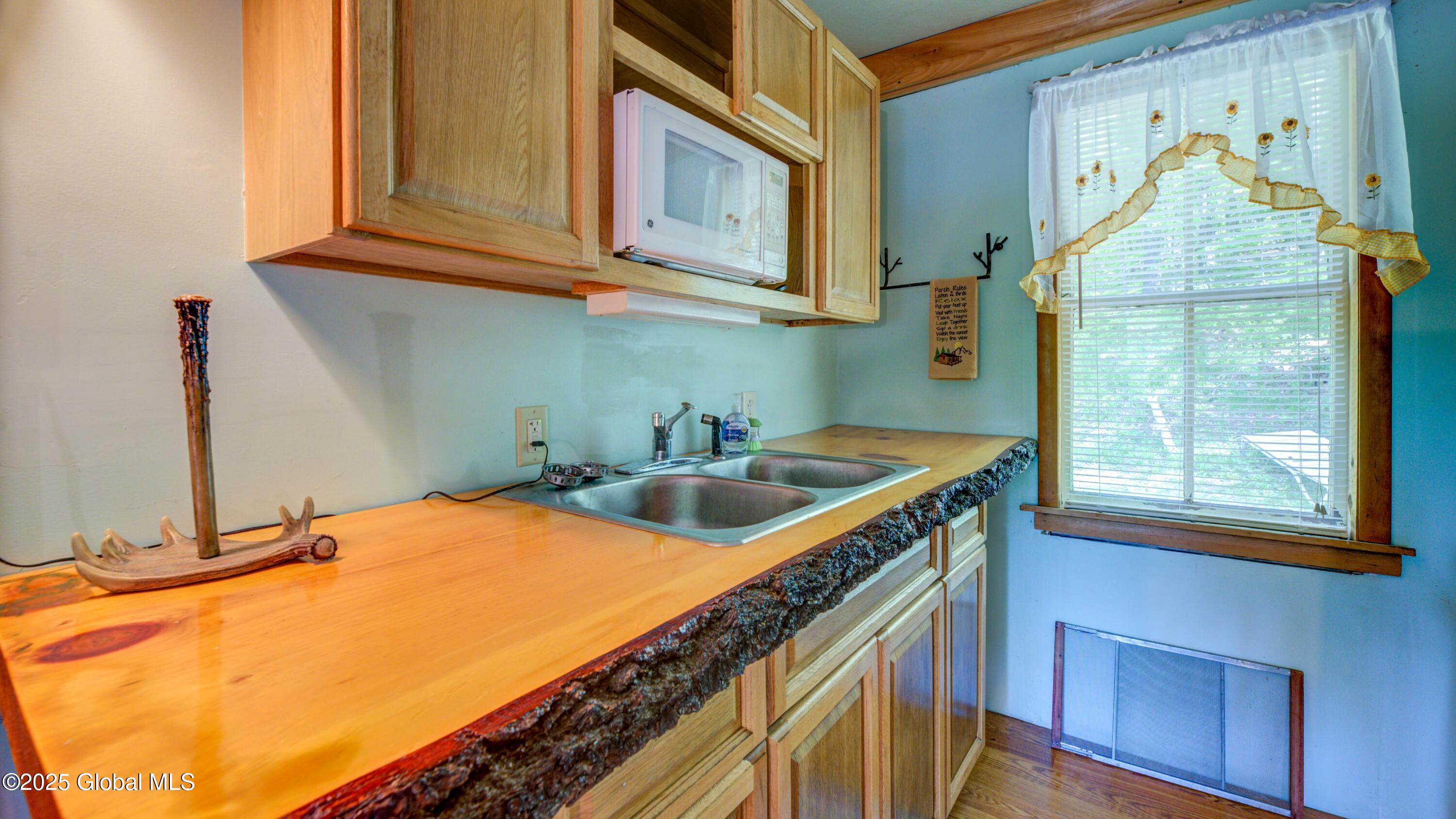 150 Old Page Hill Road, Lake Pleasant, New York image 25