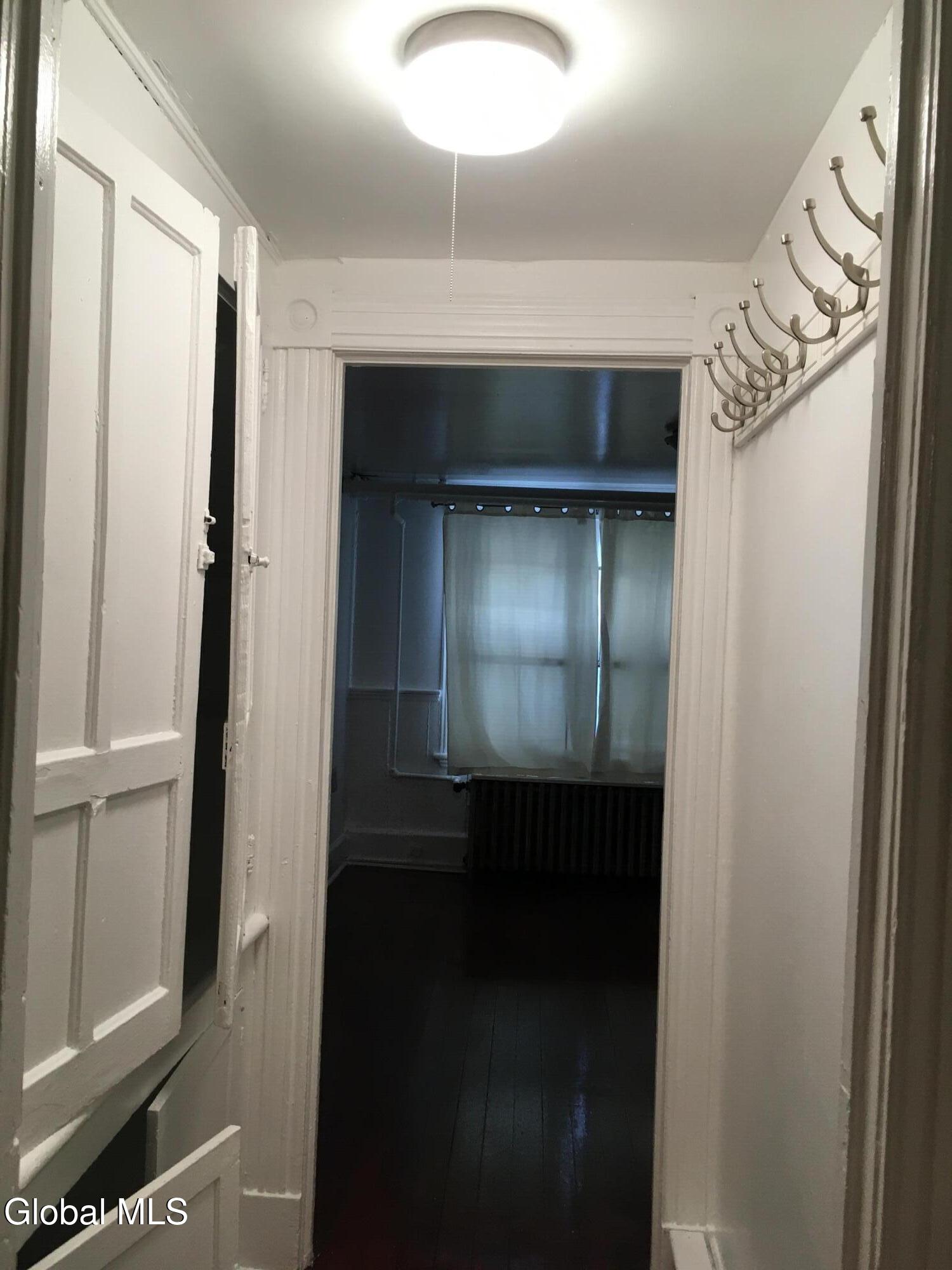 Albany, New York 12203, United States, 6 Bedrooms Bedrooms, ,3 BathroomsBathrooms,Residential,Active,229604