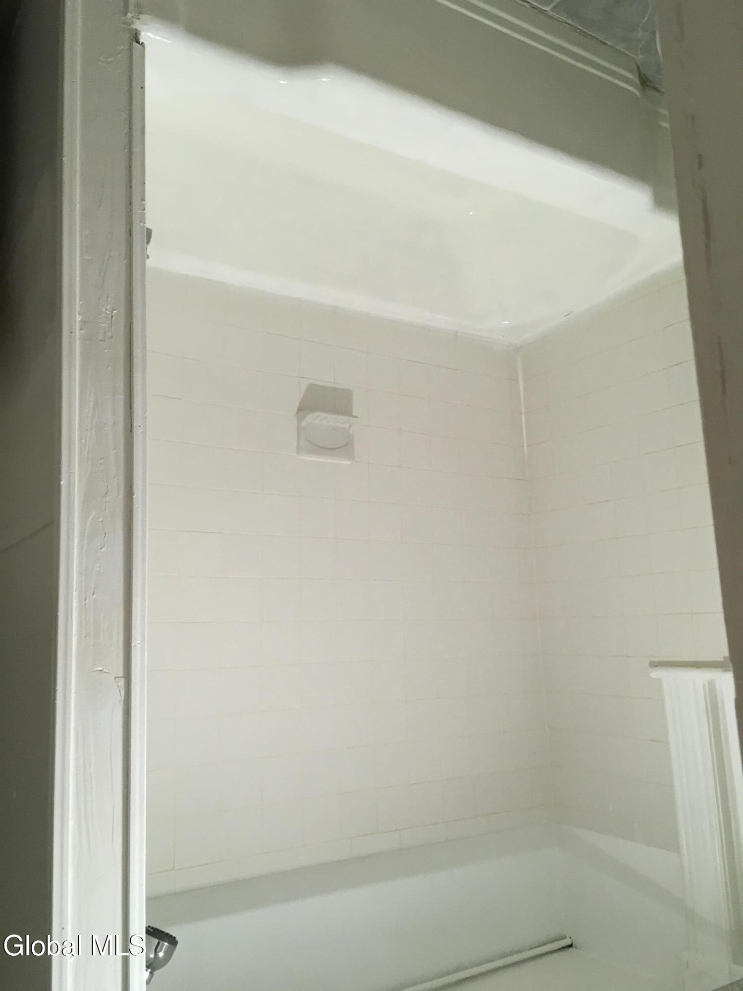 Albany, New York 12203, United States, 6 Bedrooms Bedrooms, ,3 BathroomsBathrooms,Residential,Active,229604