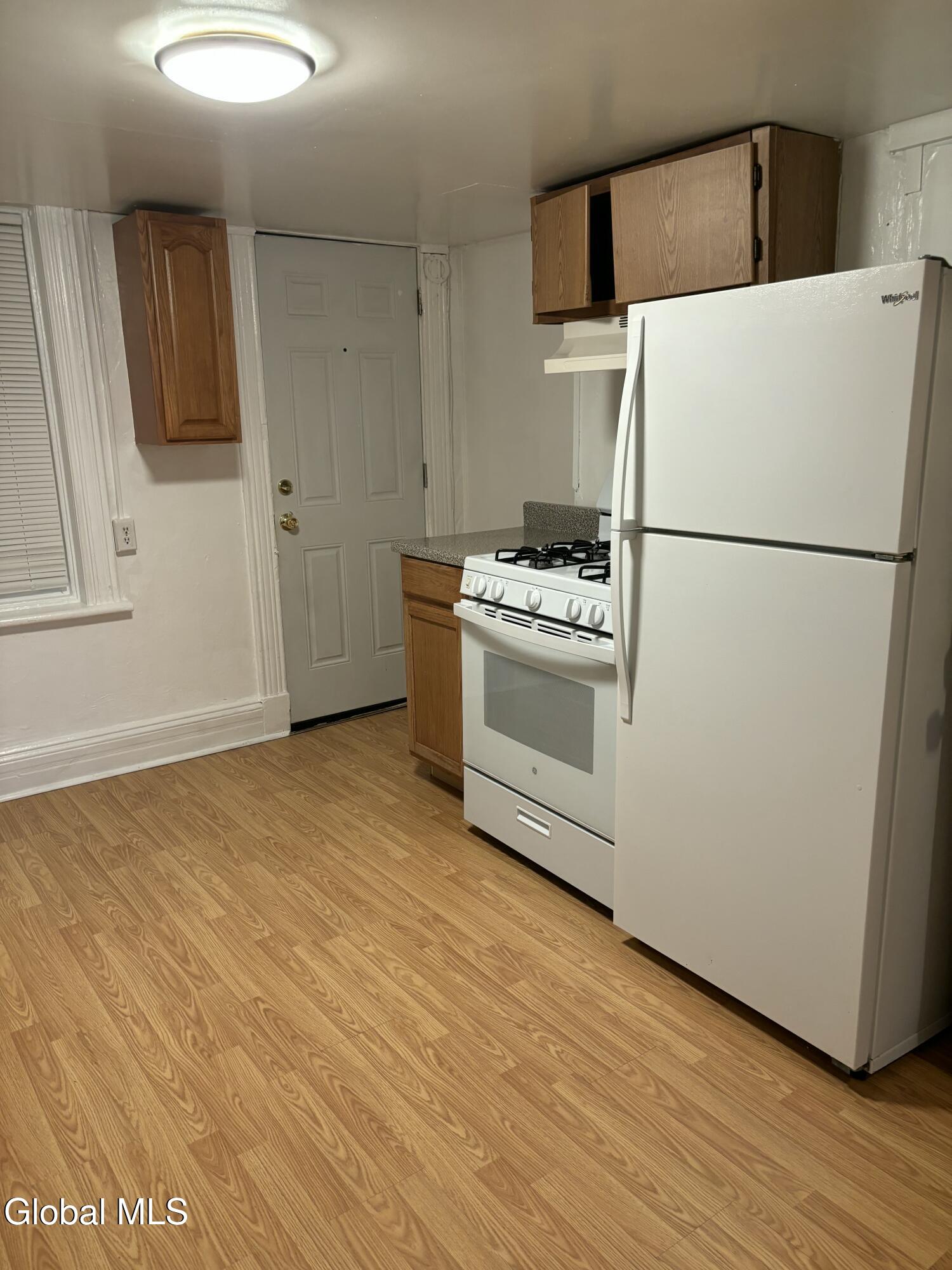 Albany, New York 12203, United States, 6 Bedrooms Bedrooms, ,3 BathroomsBathrooms,Residential,Active,229604