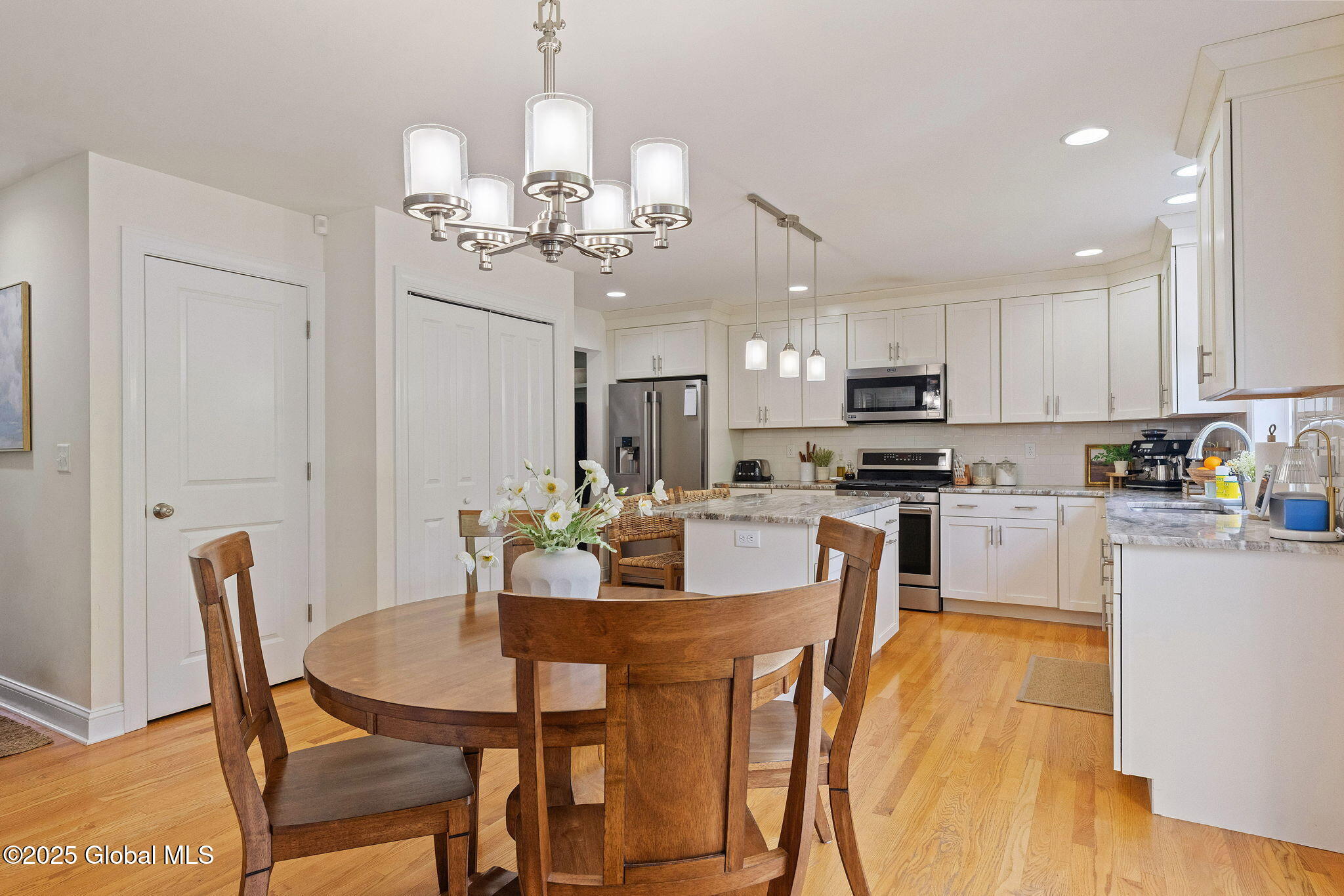 514 Russell Road, Albany, New York image 10