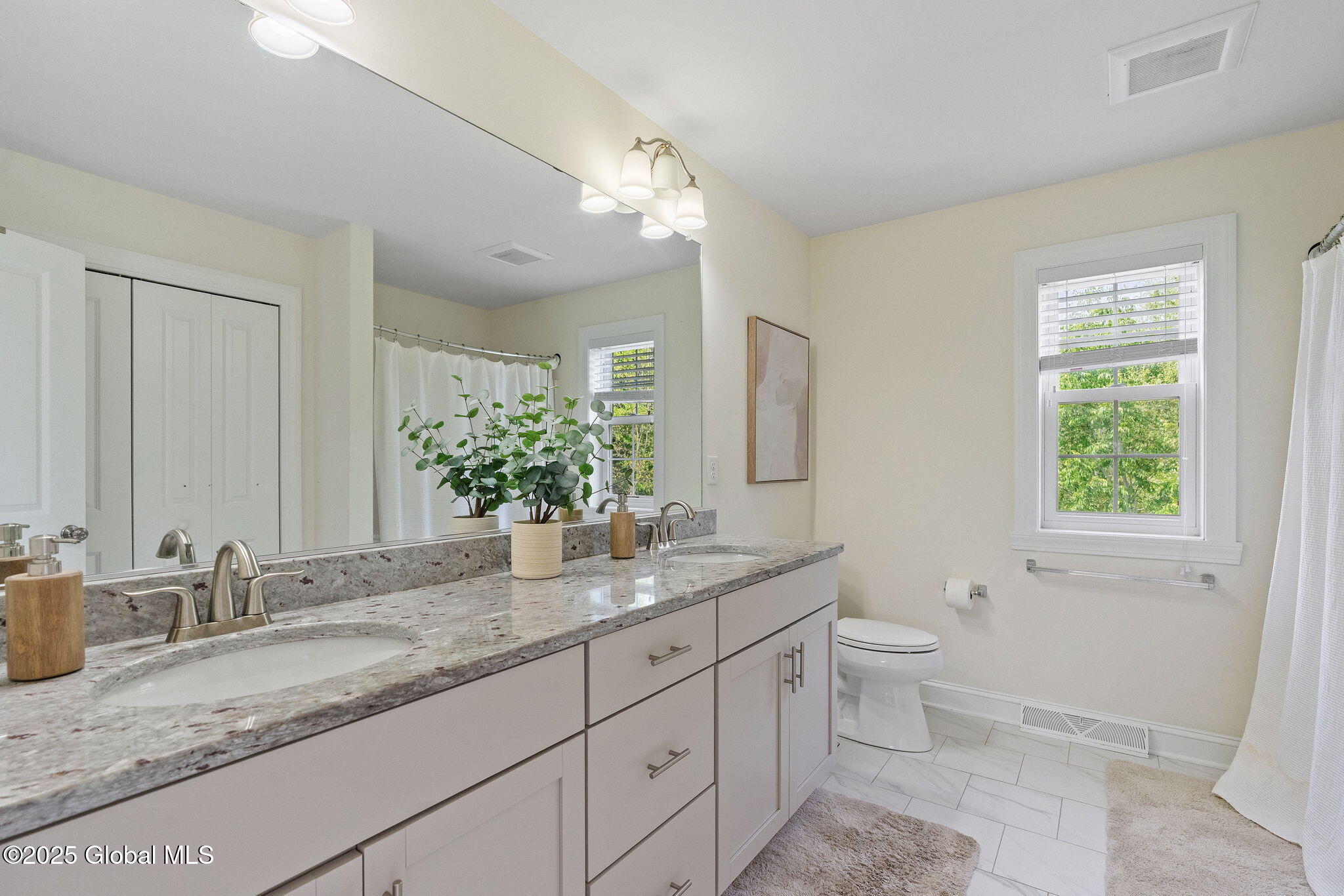 514 Russell Road, Albany, New York image 16
