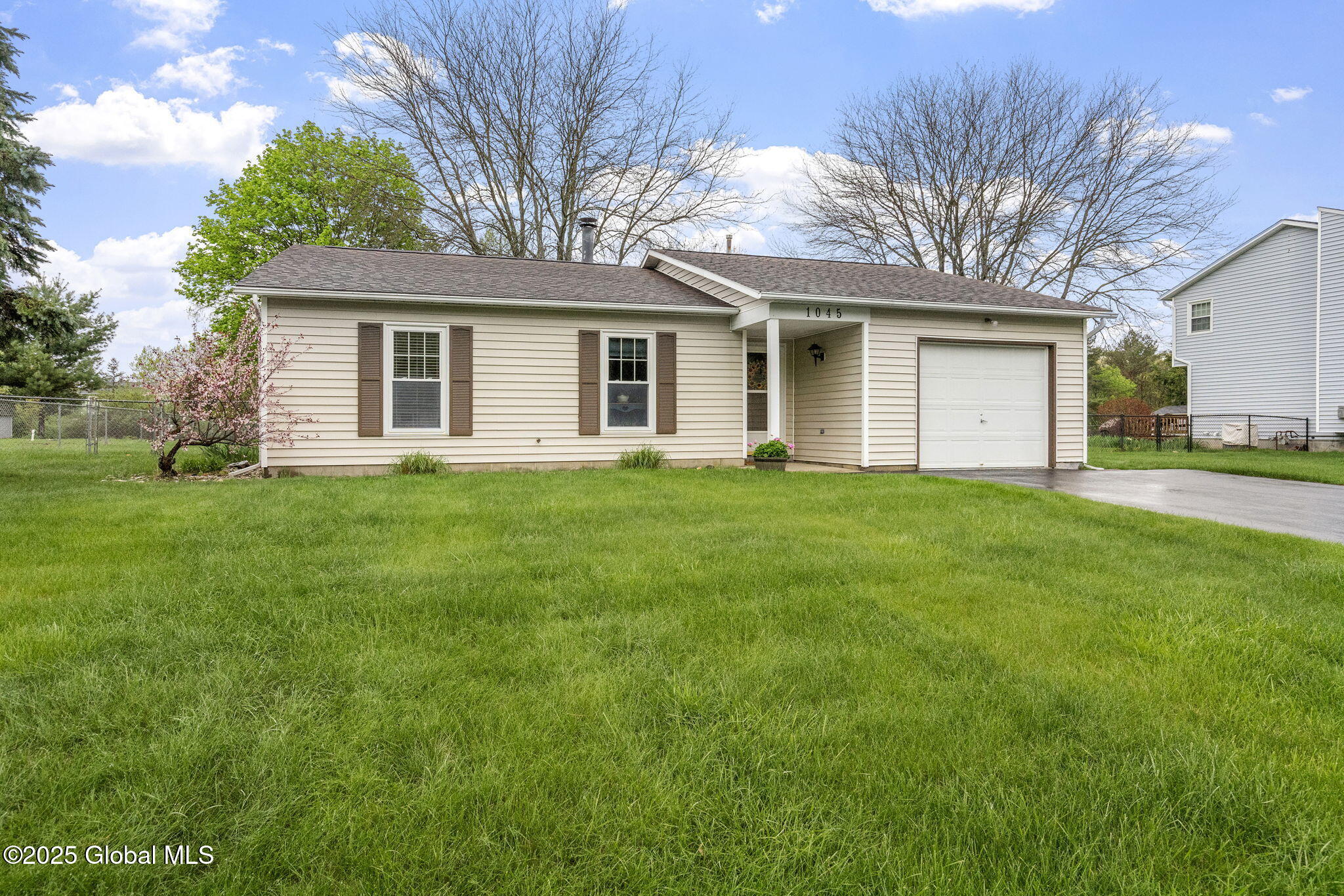 1045 Laural Lane, Ballston Spa, New York image 1