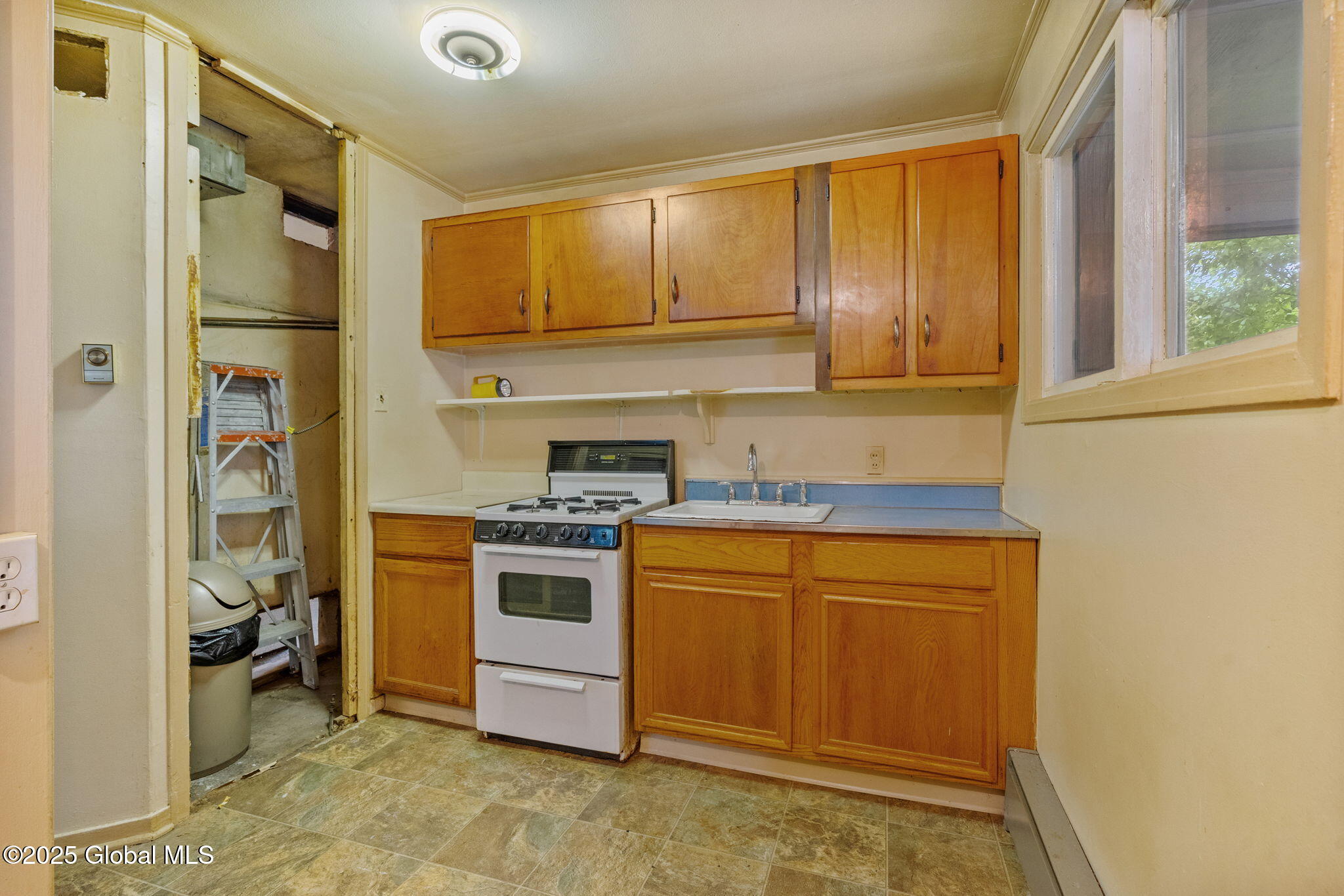 393 Whitehall Road, Albany, New York image 9