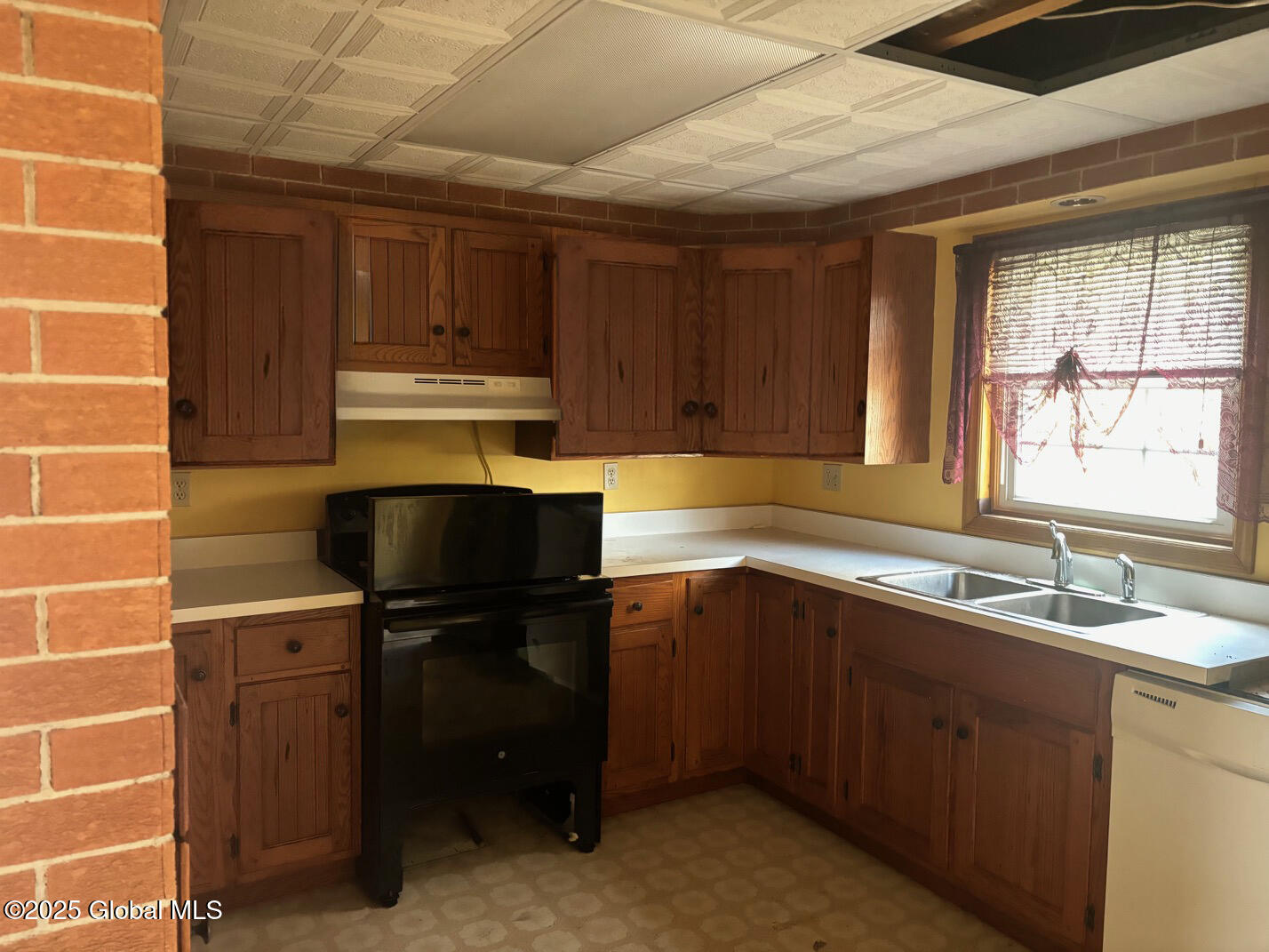 39 Champlain Street, Rouses Point, New York image 7