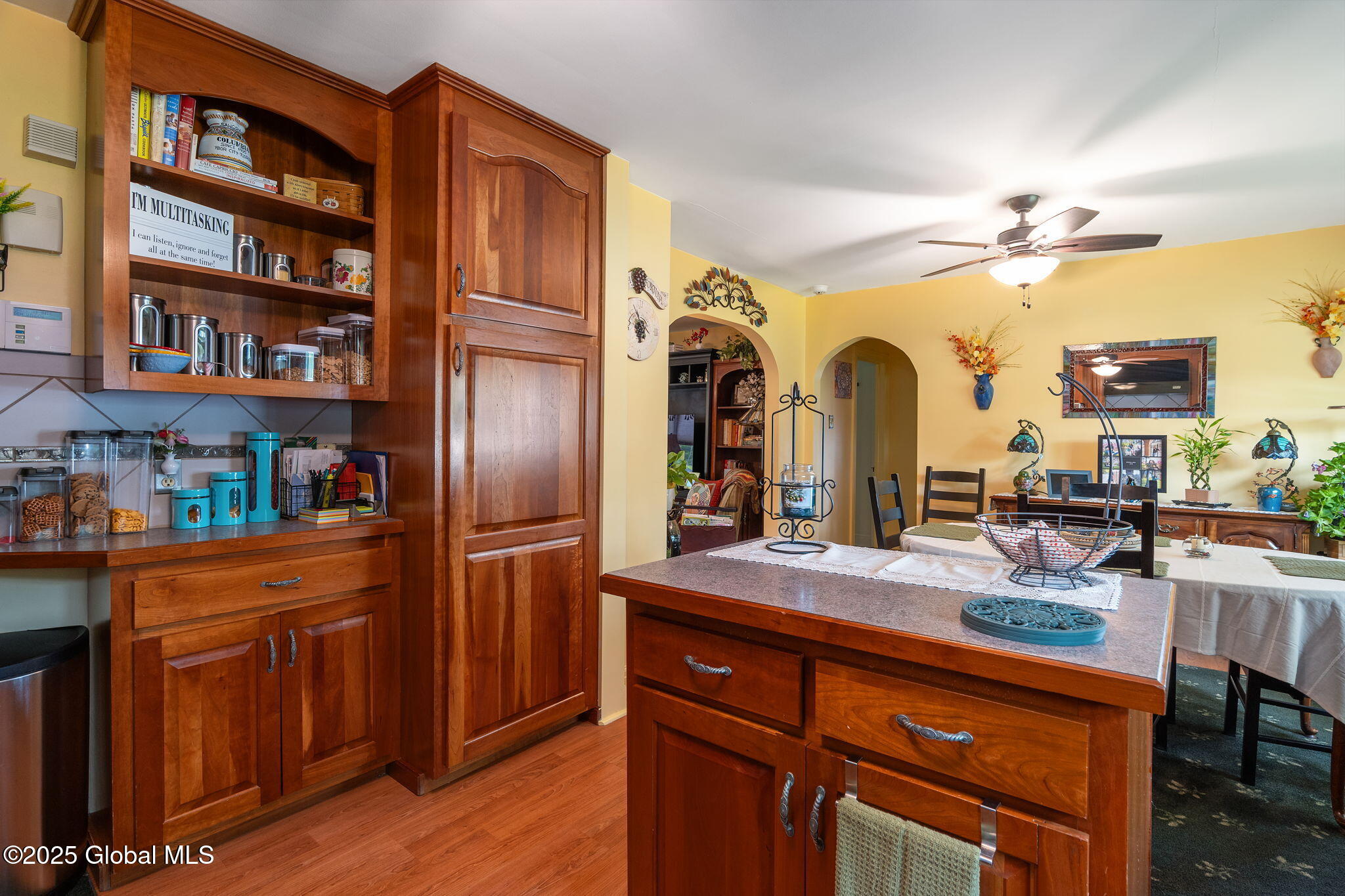 2016 Careleon Road, Schenectady, New York image 13