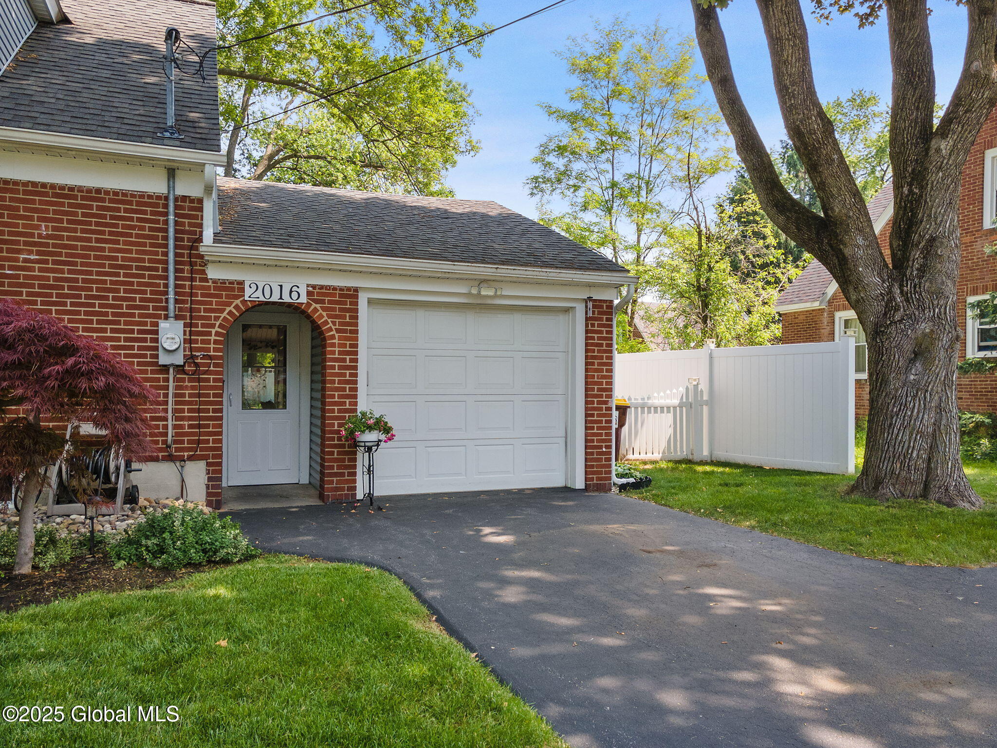 2016 Careleon Road, Schenectady, New York image 34