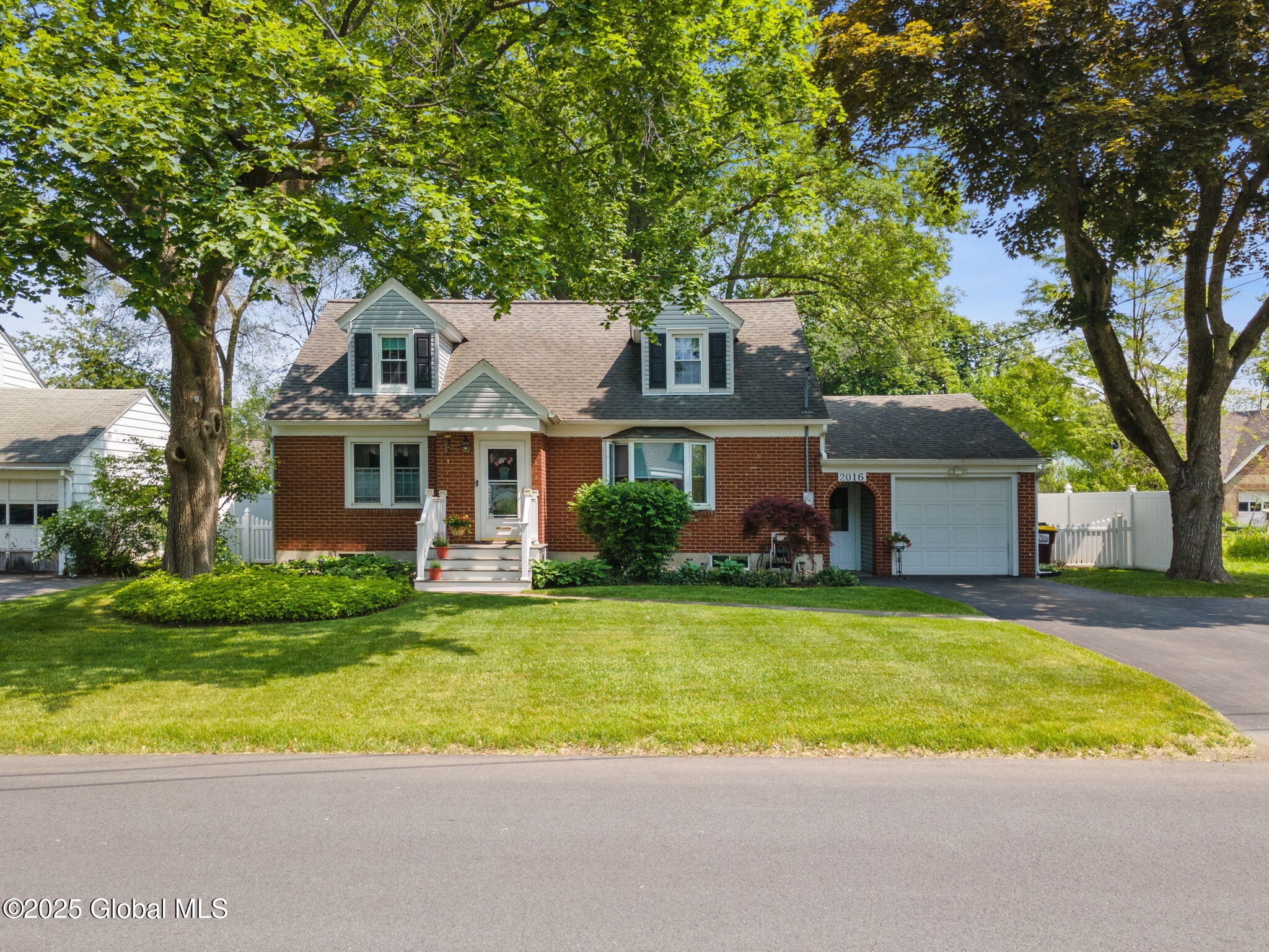 2016 Careleon Road, Schenectady, New York image 42