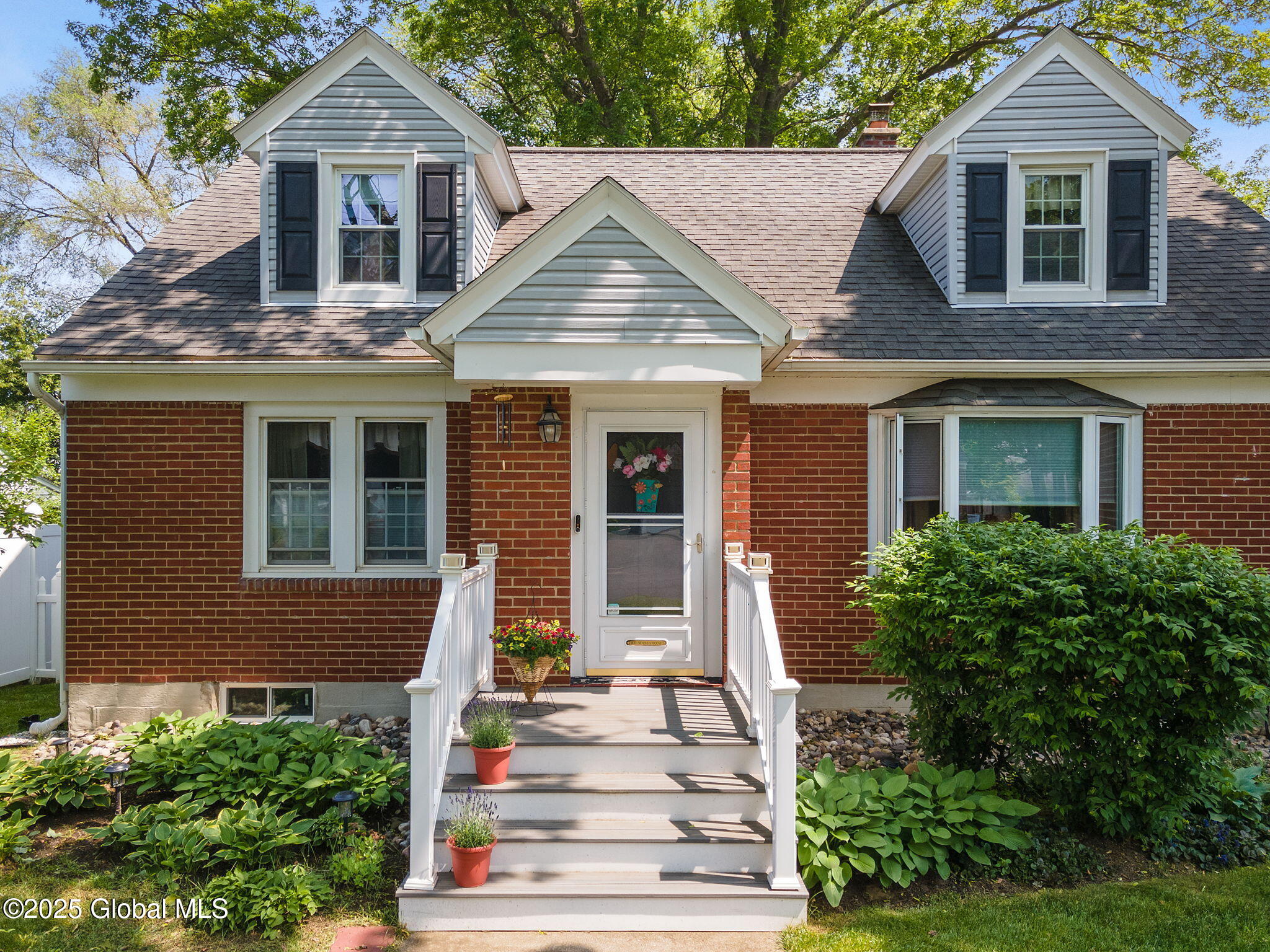 2016 Careleon Road, Schenectady, New York image 3