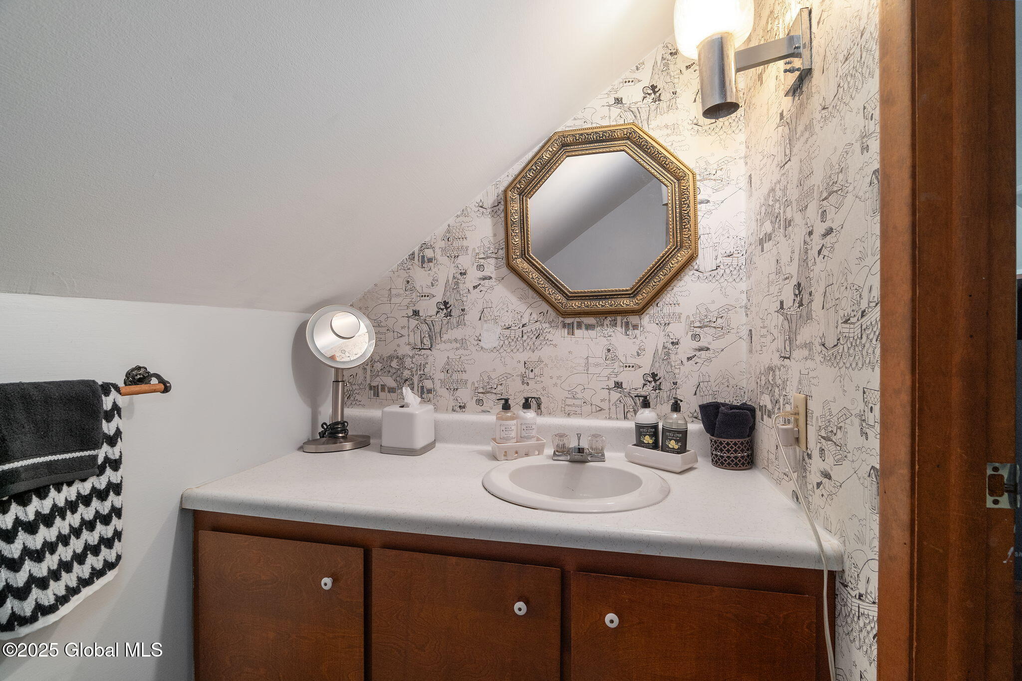 2016 Careleon Road, Schenectady, New York image 25
