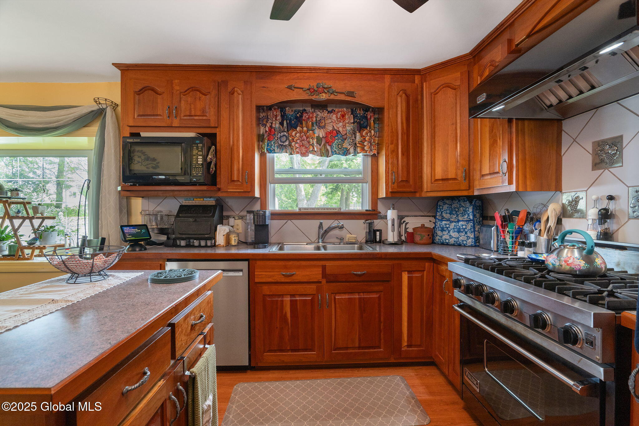 2016 Careleon Road, Schenectady, New York image 11