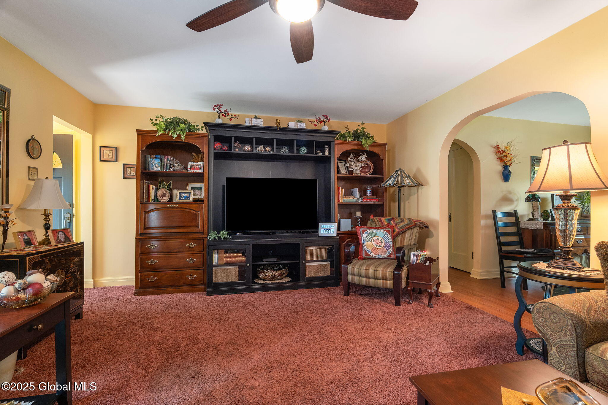2016 Careleon Road, Schenectady, New York image 7