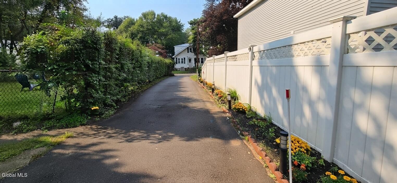 31 McNutt Avenue