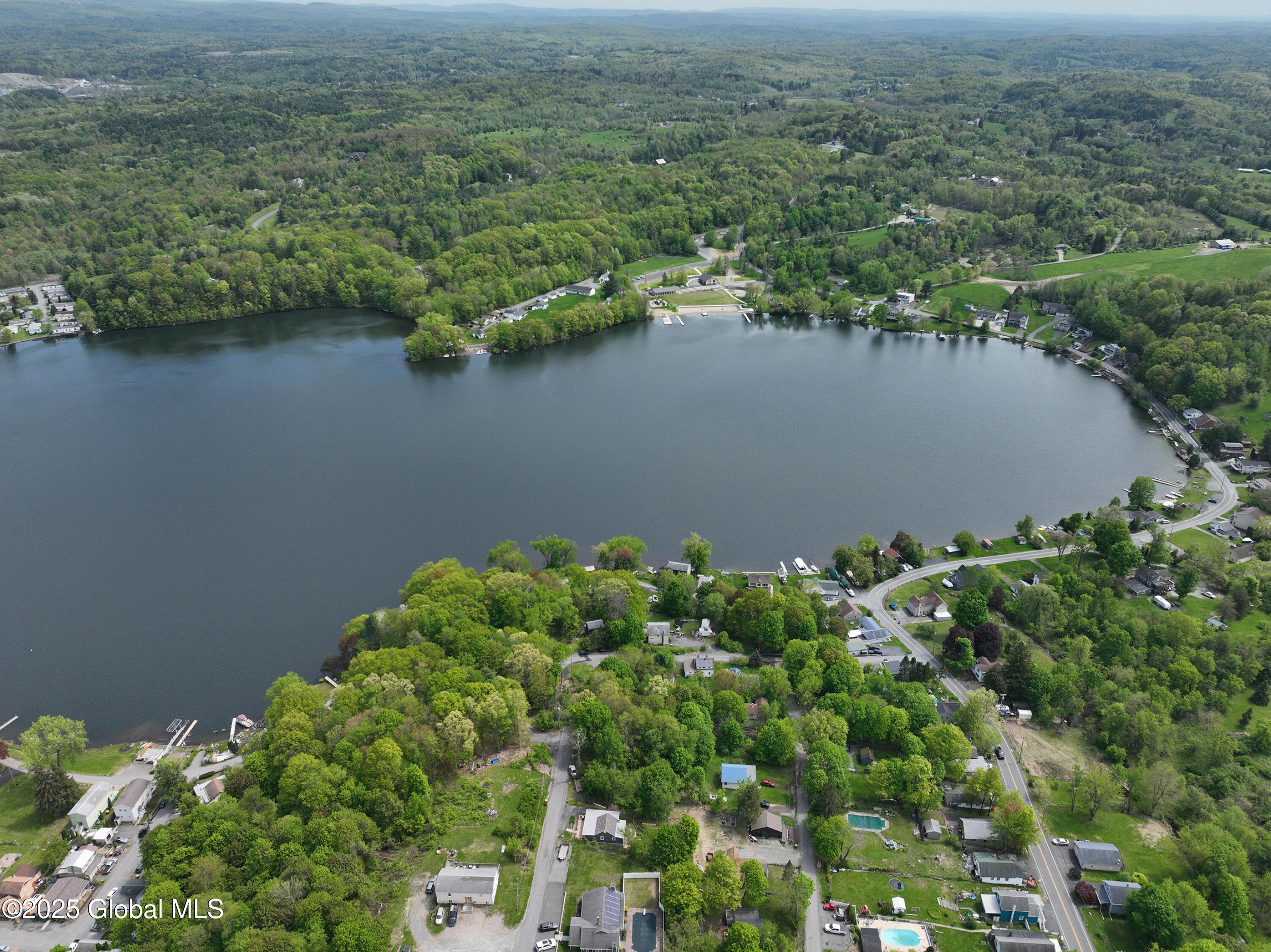 53 Lakeshore Drive, Wynantskill, New York image 41