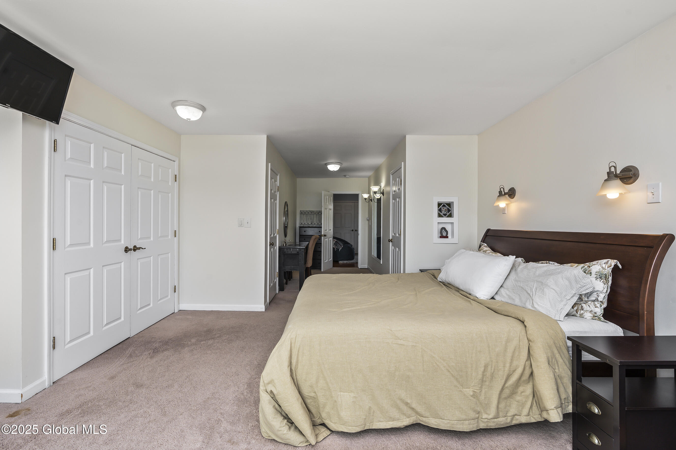 53 Lakeshore Drive, Wynantskill, New York image 31
