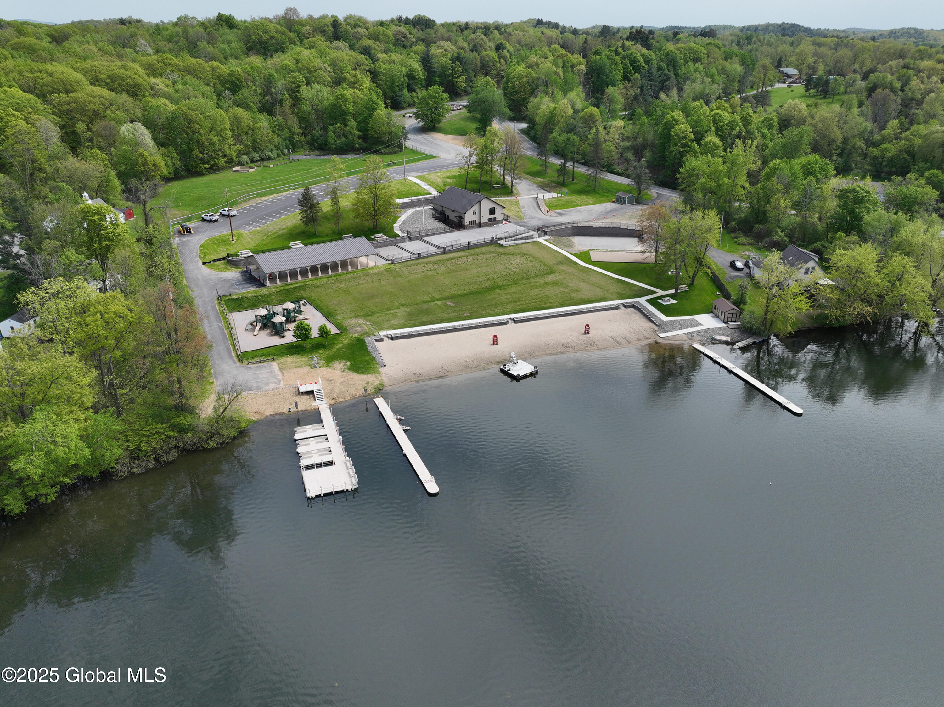53 Lakeshore Drive, Wynantskill, New York image 39