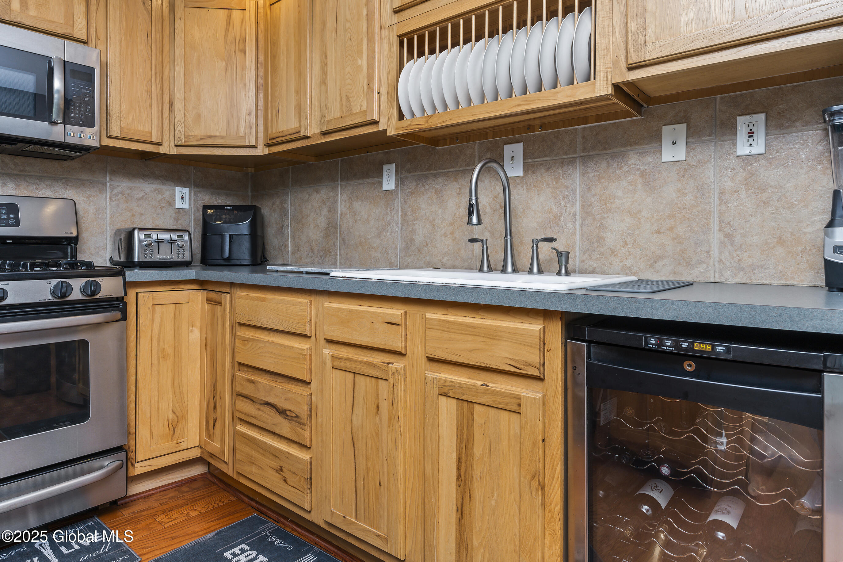 53 Lakeshore Drive, Wynantskill, New York image 25