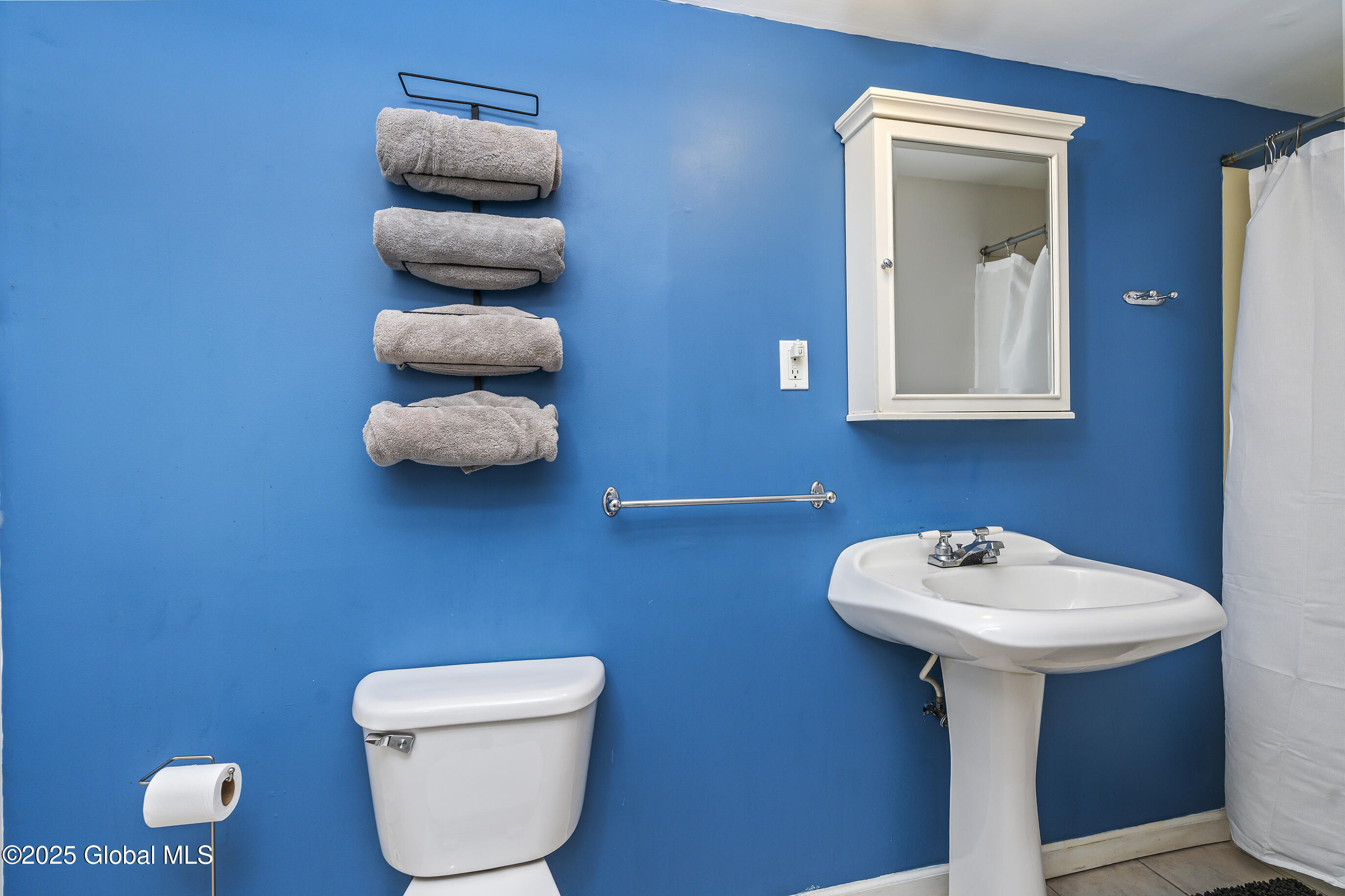 53 Lakeshore Drive, Wynantskill, New York image 12
