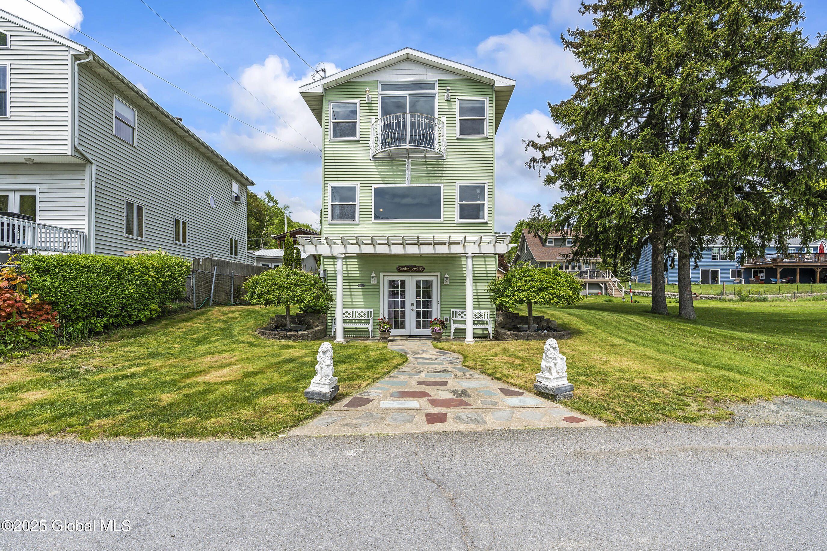 53 Lakeshore Drive, Wynantskill, New York image 1