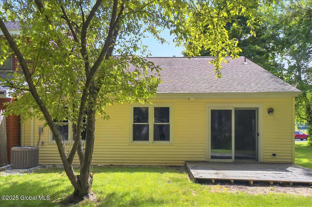 58 Westchester Drive, Clifton Park, New York image 24
