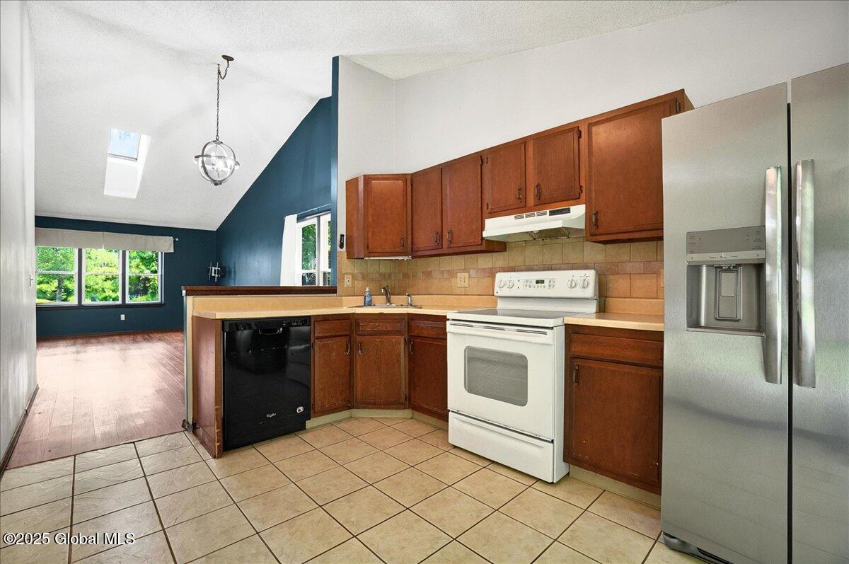 58 Westchester Drive, Clifton Park, New York image 11
