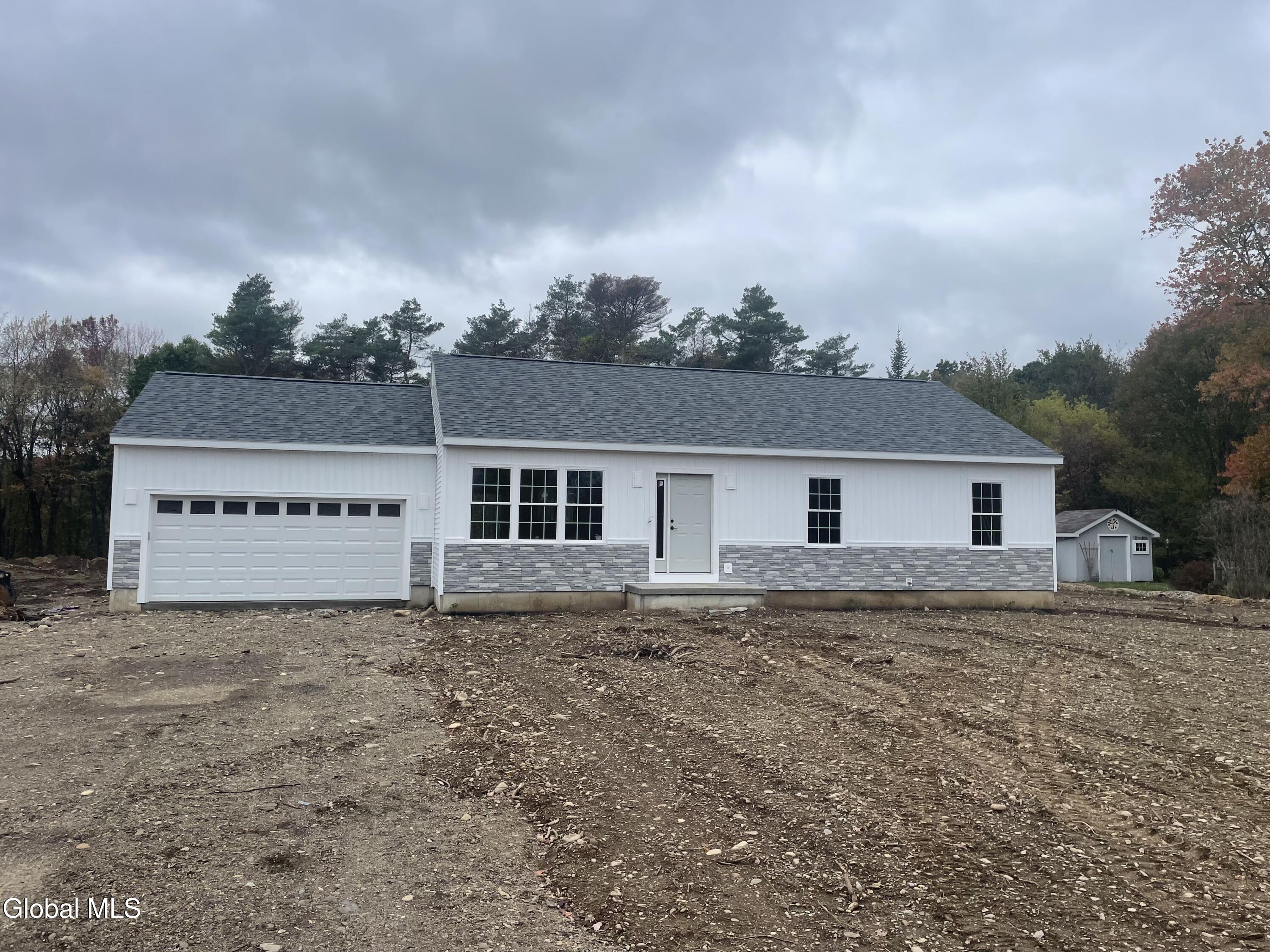 Schodack, New York 12033, United States, 3 Bedrooms Bedrooms, ,2 BathroomsBathrooms,Residential,Active,228125