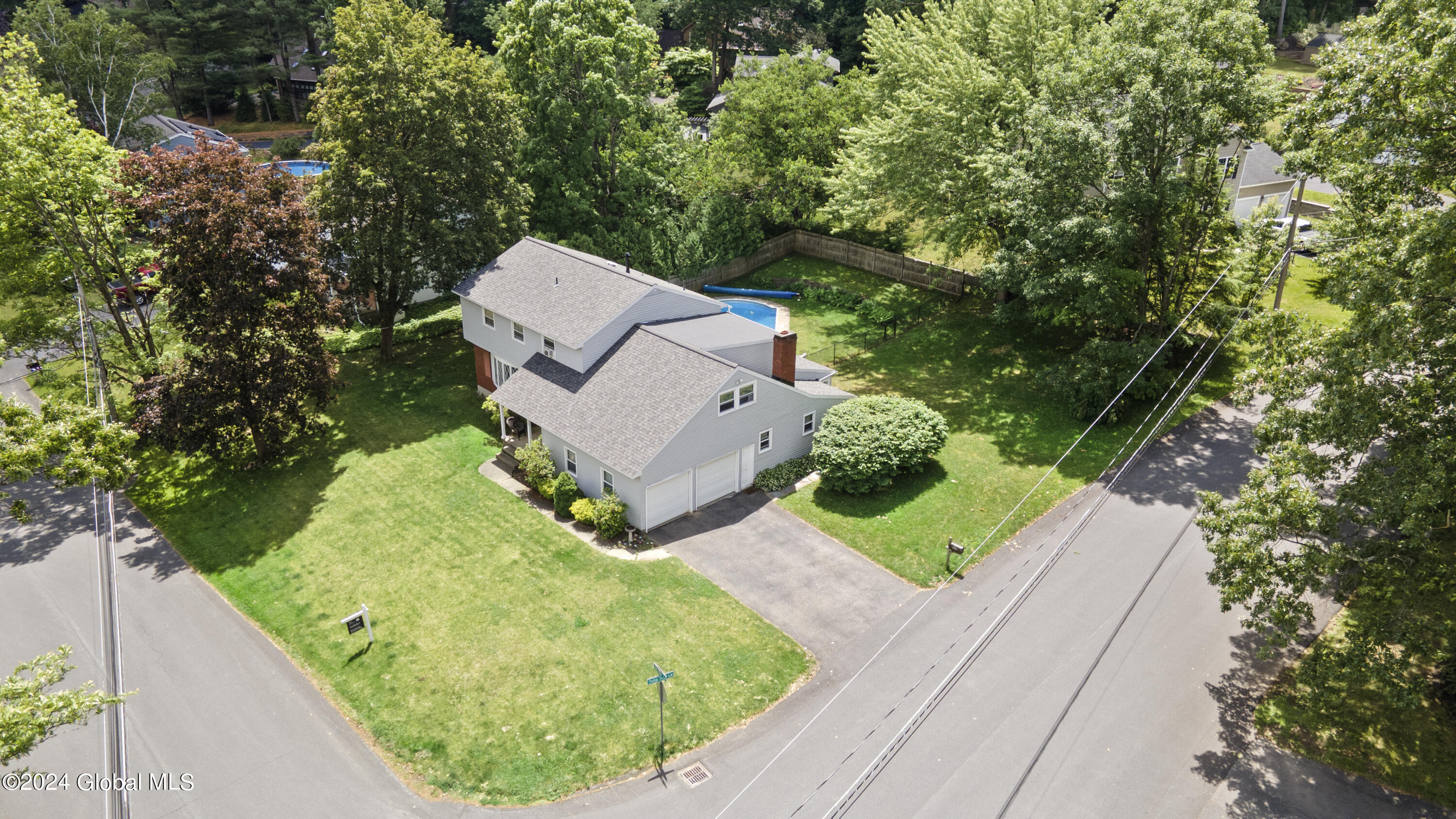 15 Oak Tree Lane, Niskayuna, New York image 1