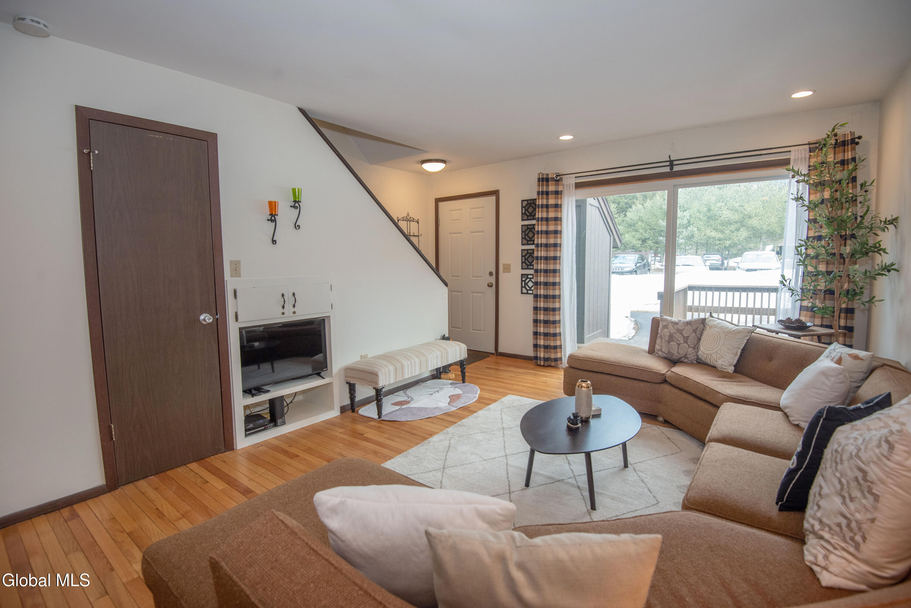 11 Overlook UNIT J