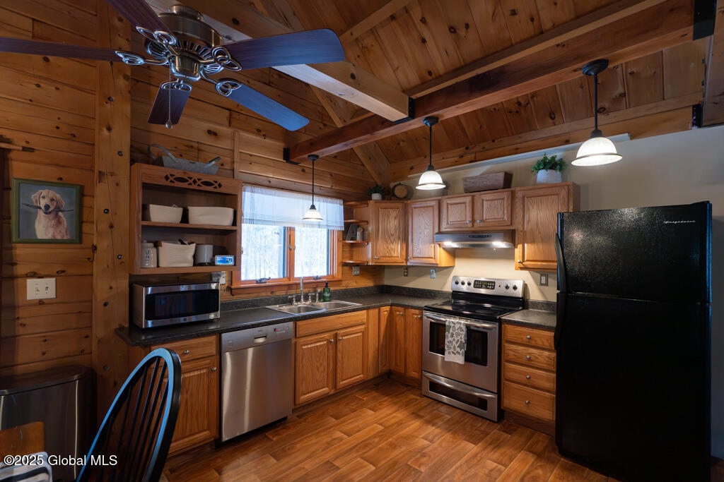 57 Lincoln Mountain Road, Corinth, New York image 9
