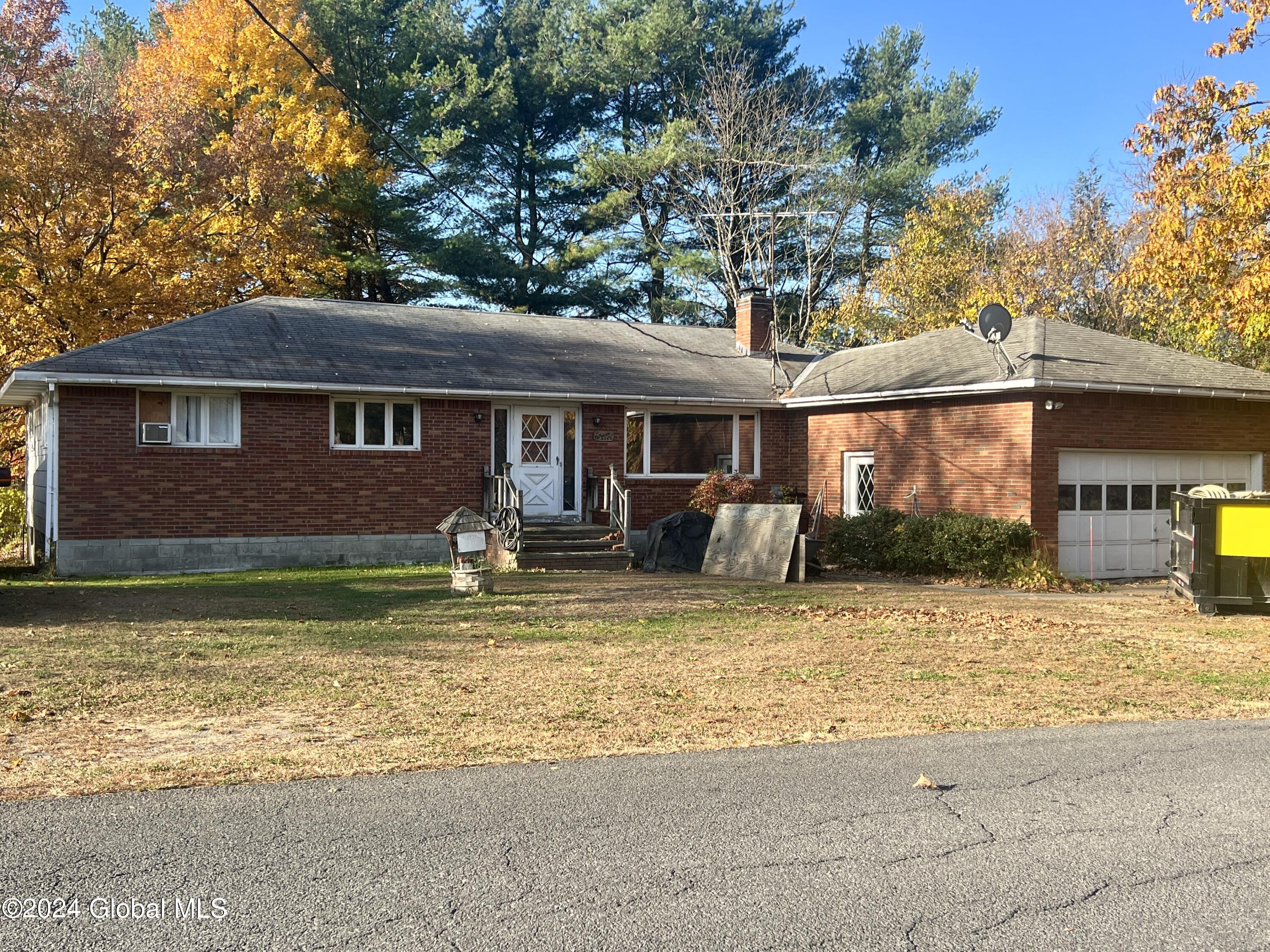 1401 Aquetuck Road, Ravena, New York image 1