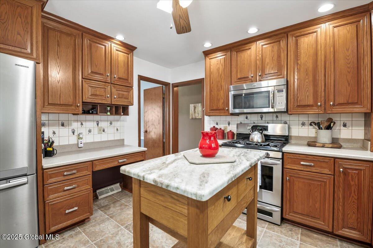 4 Socha Lane, Glenville, New York image 6