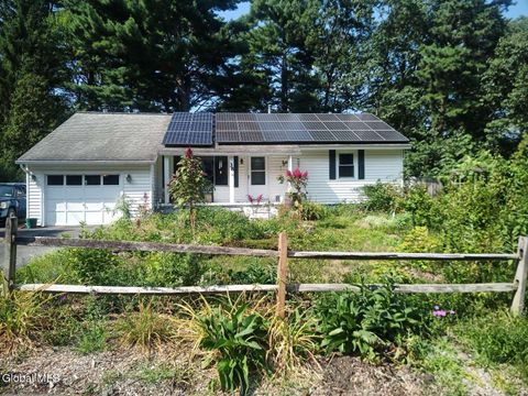 Photo of 38 Tamarack Trail, Saratoga Springs, NY 12866 (MLS # 202527364)