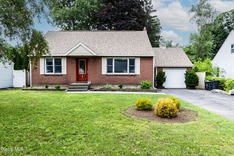 Photo of 11 Forest Drive, Colonie, NY 12205 (MLS # 202621738)